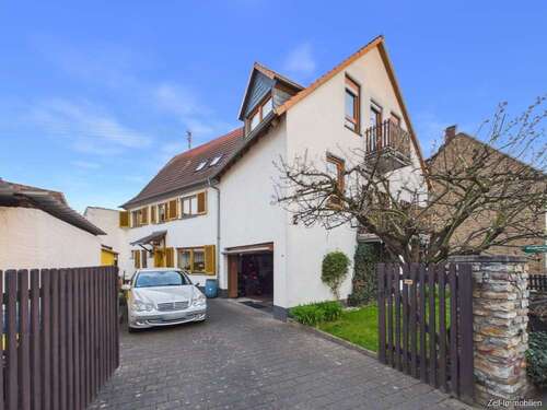 Foto - Haus zum Kaufen in Oestrich-Winkel Oestrich 560.000,00 € 188 m²