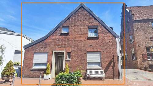 Foto - Haus zum Kaufen in Moers 299.000,00 € 123.45 m²