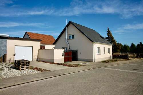 Foto - Haus zum Kaufen in Niedergörsdorf 260.000,00 € 130 m²