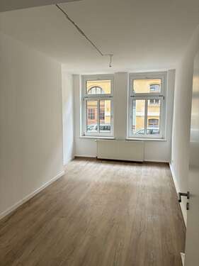 Foto - Wohnung zum Mieten in Sachsen-Anhalt - Halle 435,00 € 12 m²