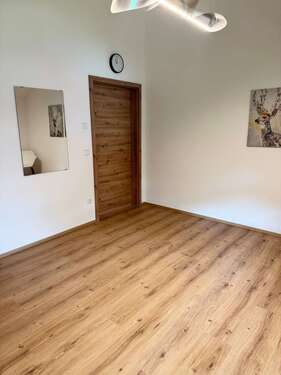 Foto - Büro in Übersee 895,00 € 72 m² - 895,00&nbsp;EUR Kaltmiete, ca.&nbsp; 72,00&nbsp;m&sup2;