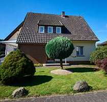 Haus zum Kaufen in Arnsberg Oeventrop (Sauerland) 359.000,00 € 233 m² - Arnsberg / Oeventrop (Sauerland)