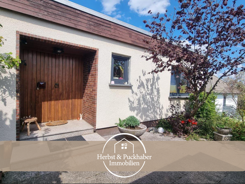 Foto - Haus zum Kaufen in Ahorn 455.000,00 € 235 m²