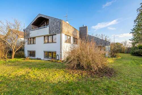 Foto - Haus zum Kaufen in Nürtingen 949.000,00 € 282.59 m²
