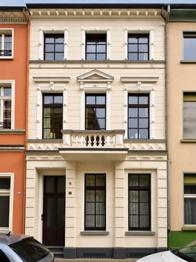 Foto - Haus zum Kaufen in Krefeld 439.000,00 € 245 m²