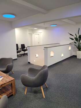 Foto - Büro in Kist 2.950,00 € 200 m² - 2.950,00&nbsp;EUR Kaltmiete, ca.&nbsp; 200,00&nbsp;m&sup2;