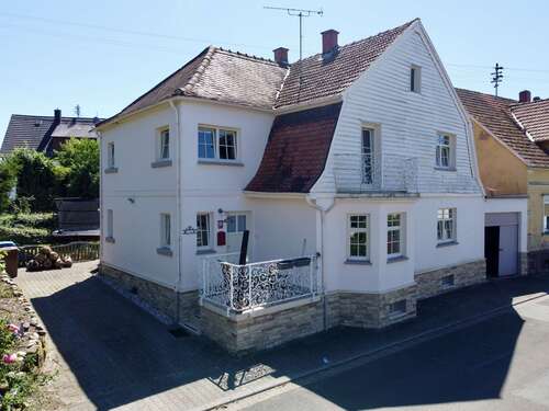 Foto - Haus zum Kaufen in Reichenbach-Steegen 225.000,00 € 170 m²