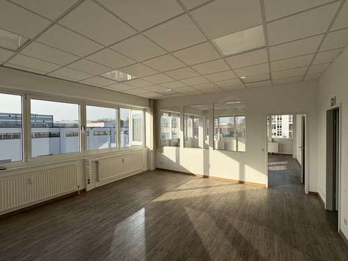 Foto - Halle in Norderstedt 1.166,91 € 103.27 m²
