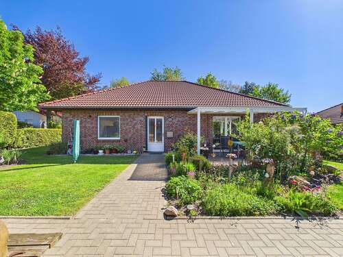 Foto - Haus zum Kaufen in Friedeburg 329.000,00 € 107 m²