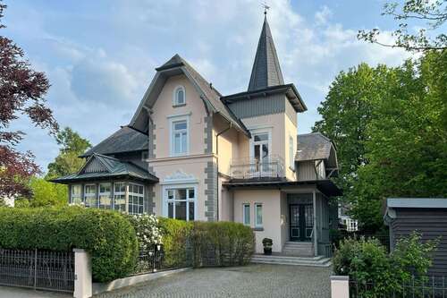 Foto - Haus zum Kaufen in Schwarzenbek 1.499.000,00 € 341.06 m²