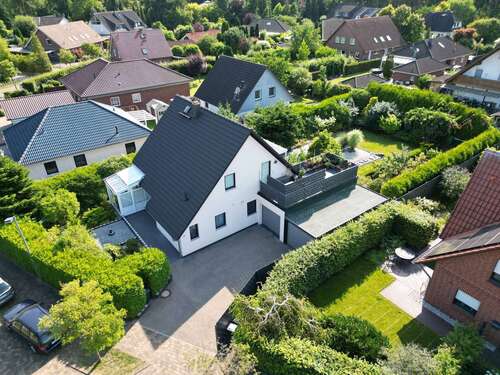 Foto - Haus zum Kaufen in Hambühren 380.000,00 € 138 m²