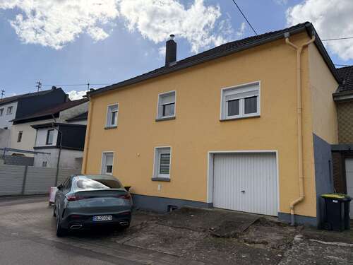 Foto - Haus zum Kaufen in Rehlingen-Siersburg 159.000,00 € 140 m²