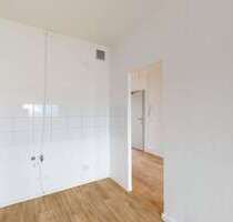 Wohnung zum Mieten in Halle 400,00 € 57.17 m²