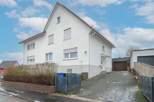 Foto - Haus zum Kaufen in Staufenberg 449.000,00 € 240.04 m²