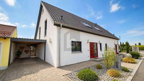 Foto - Haus zum Kaufen in Burgheim 675.000,00 € 211 m²