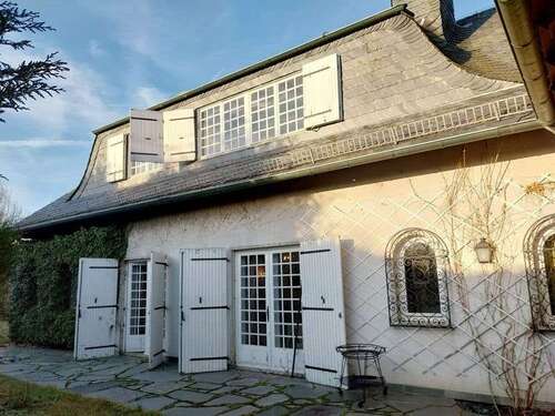 Foto - Haus zum Kaufen in Echzell 489.000,00 € 260 m²