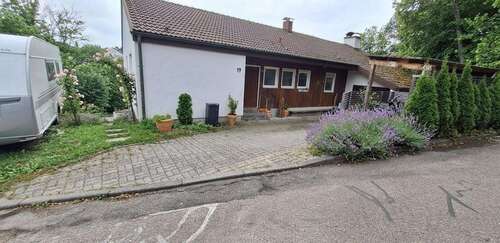 Foto - Haus zum Kaufen in Bad Urach 499.000,00 € 192 m²
