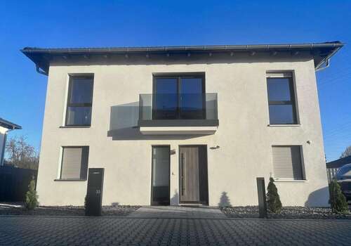 Foto - Haus zum Kaufen in 04425- Taucha bei Leipzig 985.000,00 € 160 m²