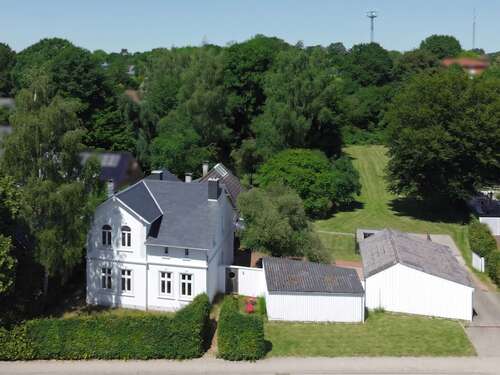 Foto - Haus zum Kaufen in Bad Bramstedt 895.000,00 € 303 m²