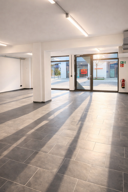 Foto - Einzelhandel in Leverkusen 1.929,68 € 79.04 m²