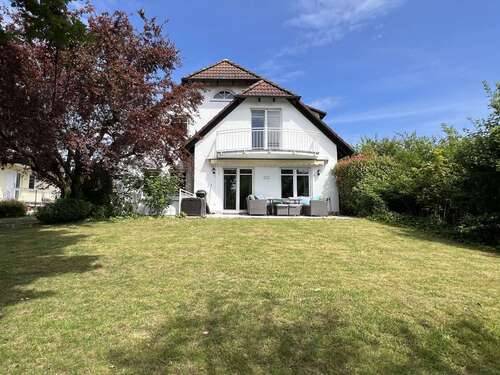 Foto - Haus zum Mieten in Oberursel 3.990,00 € 184 m²