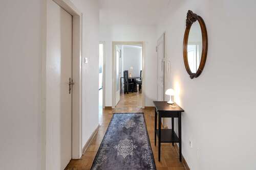 Foto - WG-Zimmer in Düsseldorf 670,00 € 24 m²