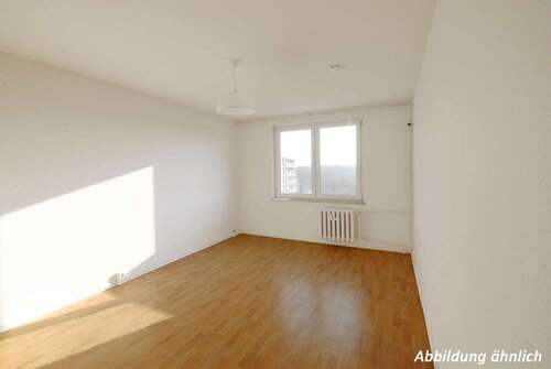 Foto - Wohnung zum Mieten in Halle (Saale) 203,68 € 24.21 m²