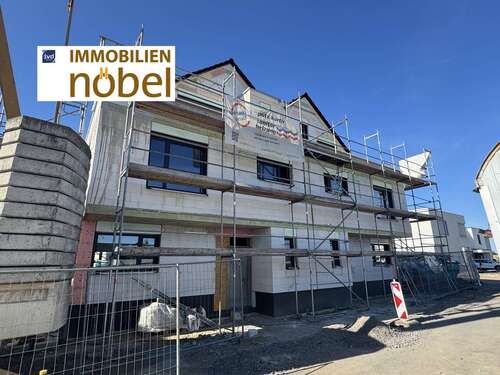 Foto - Haus zum Mieten in Niederkassel 2.700,00 € 207 m²
