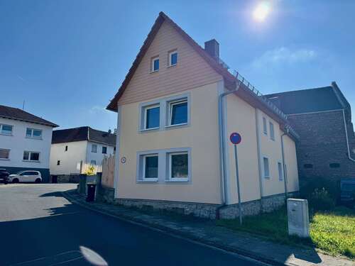 Foto - Haus zum Mieten in Linden 1.250,00 € 135 m²