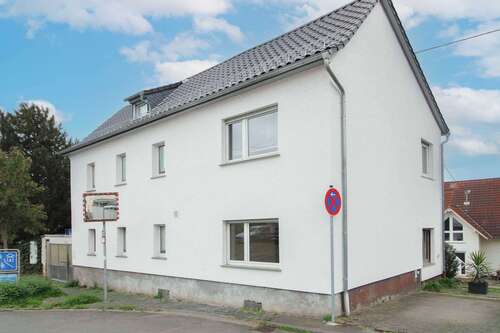 Foto - Haus zum Kaufen in Flörsheim am Main 470.000,00 € 145 m²