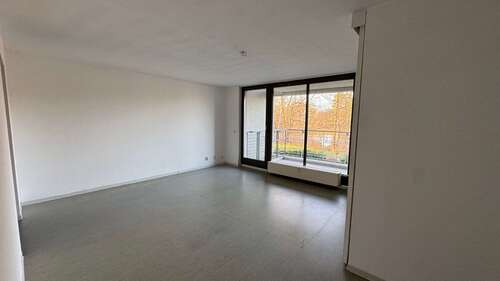 Foto - Wohnung zum Mieten in Eisenhüttenstadt. 370,72 € 52.96 m²
