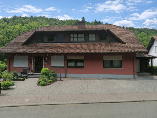 Foto - Haus zum Kaufen in Obernheim-Kirchenarnbach 540.000,00 € 400 m²