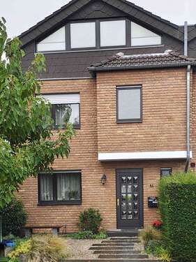 Foto - Haus zum Kaufen in Köln-Porz-Zündorf 689.000,00 € 132 m²