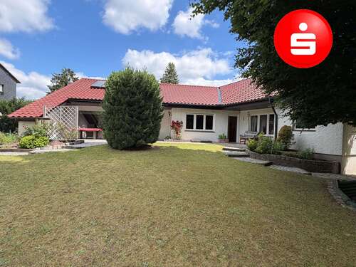 Foto - Haus zum Mieten in Lauf 1.950,00 € 150 m²