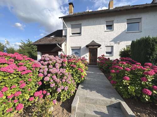 Foto - Haus zum Kaufen in Rosbach vor der Höhe 499.000,00 € 180 m²