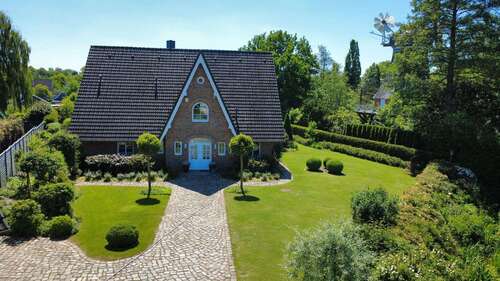Foto - Haus zum Kaufen in Bönebüttel 870.000,00 € 274 m²