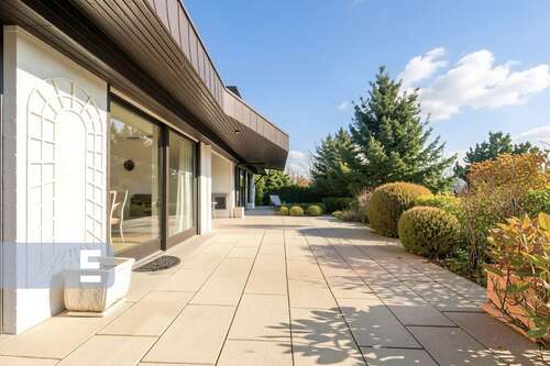 Foto - Haus zum Kaufen in Wilhelmsfeld 699.000,00 € 274 m²