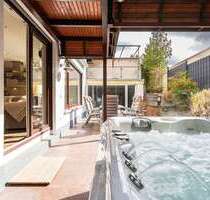 Haus zum Mieten in Hofheim am Taunus 3.950,00 € 222 m²