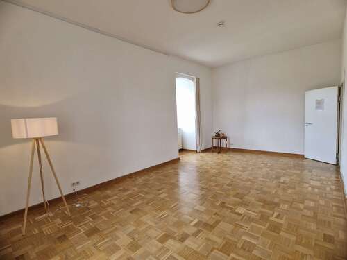 Foto - Büro in Weimar 582,00 € 27.42 m²