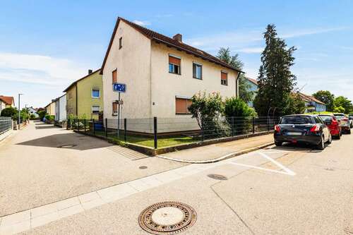 Foto - Haus zum Kaufen in Neutraubling 400.000,00 € 130 m²