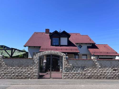 Foto - Haus zum Kaufen in Hockenheim 765.000,00 € 200 m²