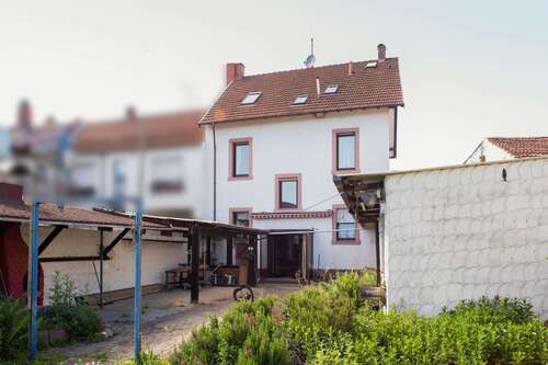 Foto - Haus zum Kaufen in Altrip 420.000,00 € 185 m²