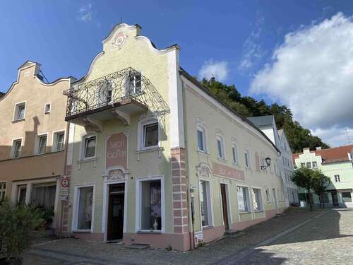 Foto - Haus zum Kaufen in Riedenburg 248.000,00 € 242 m²