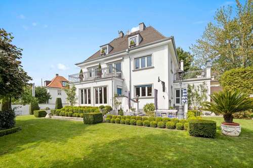 Foto - Haus zum Kaufen in Altötting 1.349.000,00 € 250 m²