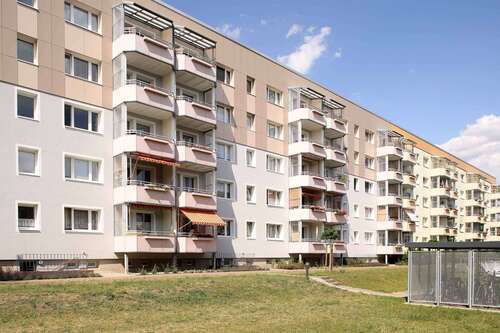 Foto - Wohnung zum Mieten in Neubrandenburg 425,00 € 66.24 m²