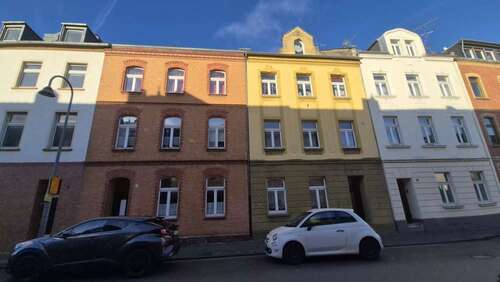 Foto - Haus zum Kaufen in Köln 385.000,00 € 334 m²