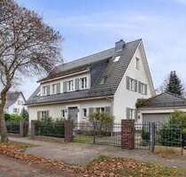 Haus zum Kaufen in Berlin 2.850.000,00 € 240 m²