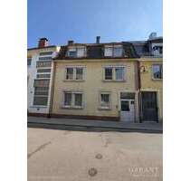 Haus zum Kaufen in Pforzheim 280.000,00 € 180 m²