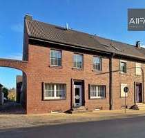 Haus zum Kaufen in Heinsberg-Kirchhoven 199.000,00 € 117 m²