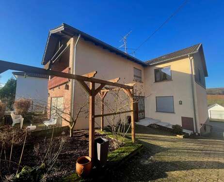 Foto - Haus zum Kaufen in Saarwellingen 220.000,00 € 168 m²